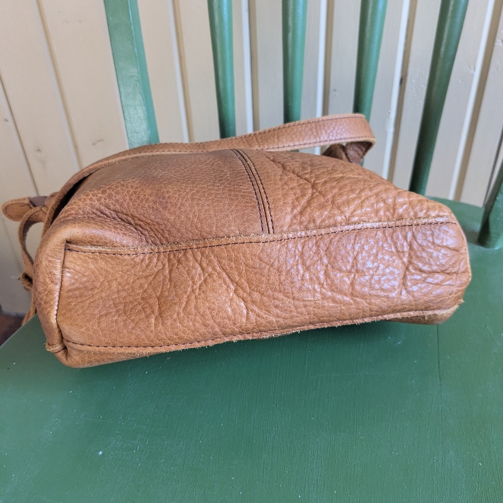Duluth Trading Company Tan Leather Crossbody Bag - Picture 7 of 9